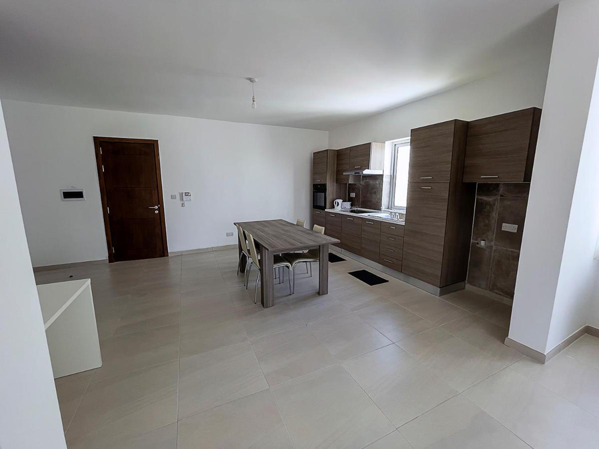 Close To Airport Apartment Zejtun Екстер'єр фото