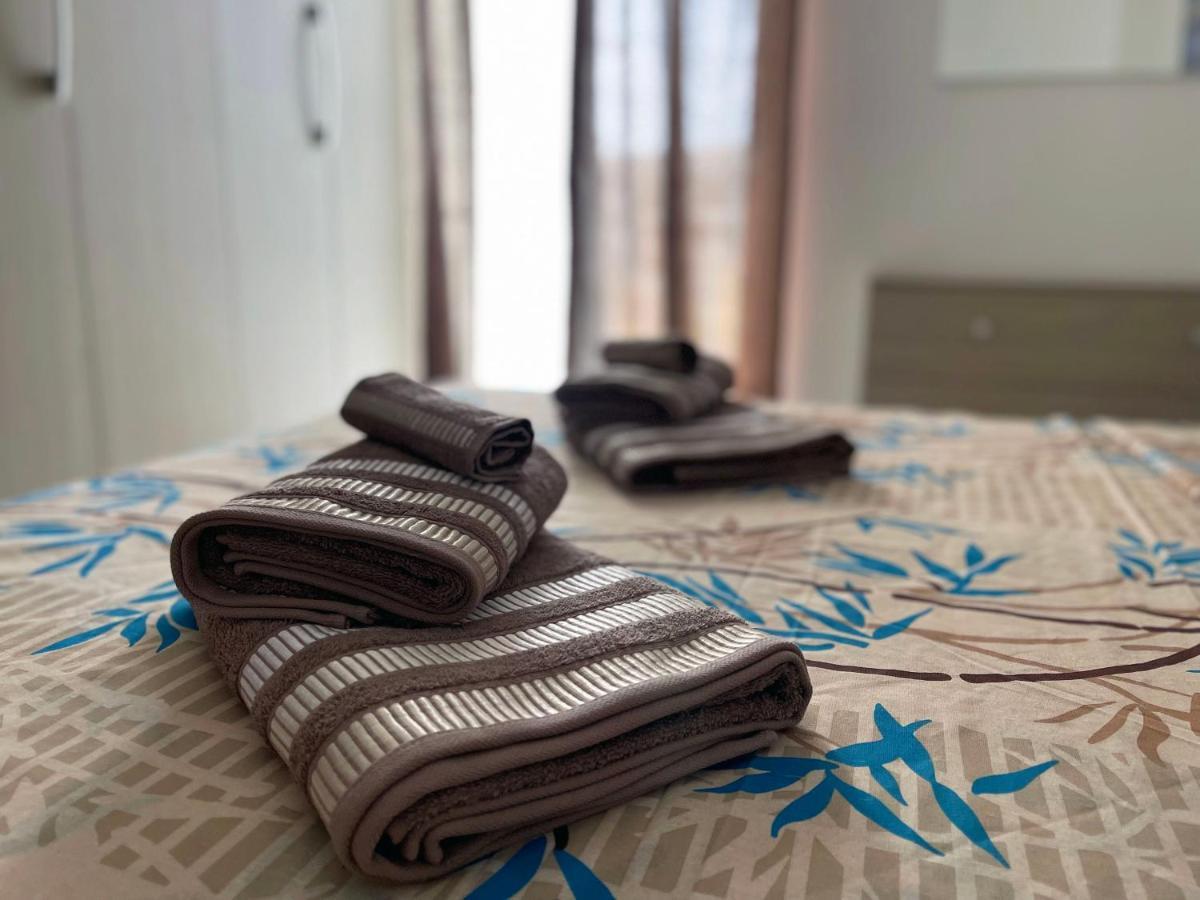 Close To Airport Apartment Zejtun Екстер'єр фото